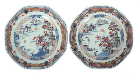 Paar Teller im Imari-Dekor China, 1700-1720, Kangx… - photo 1