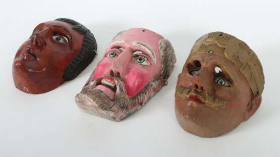 Drei südamerikanische Masken wohl Guatemala, 20. J… - photo 2