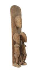 Dogon Figurenstele Mali, Stele aus Holz mit heraus…