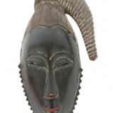Maske der Guro Elfenbeinküste, spitzovale und schw… - фото 1
