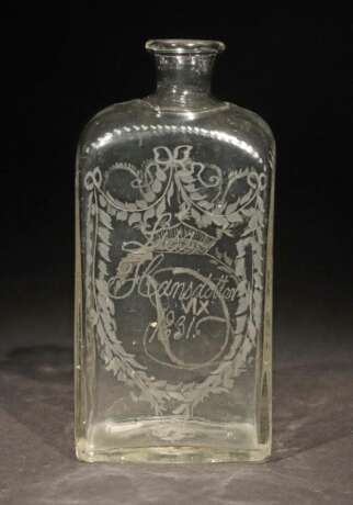 Flasche mit geschliffenem Dekor 19. Jh., farbloses… - photo 1