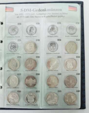 Münzalbum Sammlung von 22x 5 DM-Münzen und 58x 10… - Foto 3