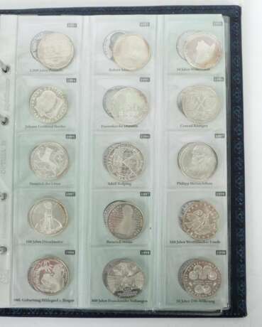 Münzalbum Sammlung von 22x 5 DM-Münzen und 58x 10… - Foto 5