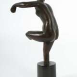 Bildhauer des 19./20. Jh ''Badende'', Bronze, pati… - фото 2