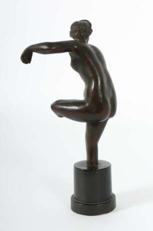 Bildhauer des 19./20. Jh ''Badende'', Bronze, pati… - фото 2