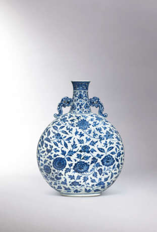 A FINE MAGNIFICENT AND EXCEEDINGLY RARE BLUE AND WHITE ‘FLOWERS OF THE FOUR SEASONS’ MOONFLASK - photo 1