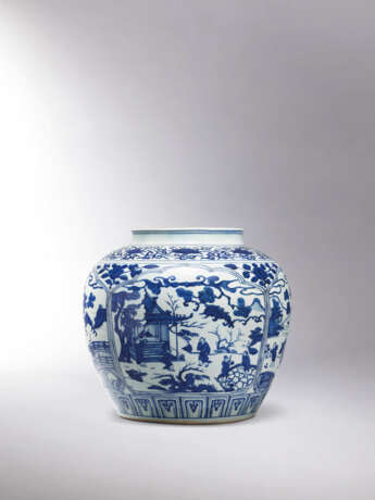 AN IMPRESSIVE AND FINELY PAINTED LARGE BLUE AND WHITE ‘FOUR SCHOLARLY PURSUITS’ JAR - фото 1