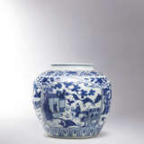 AN IMPRESSIVE AND FINELY PAINTED LARGE BLUE AND WHITE ‘FOUR SCHOLARLY PURSUITS’ JAR - фото 4