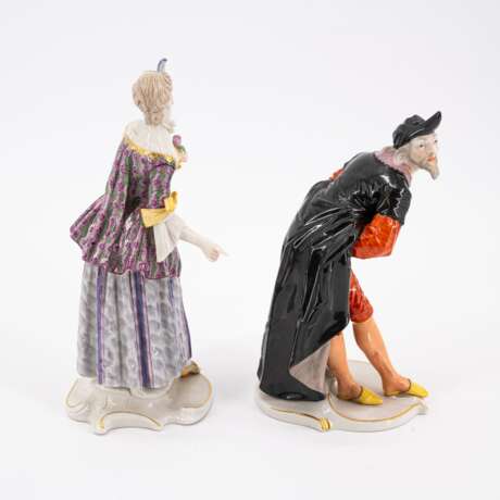 LUCINDA AND PANTALONE FROM THE 'COMMEDIA DELL'ARTE' - Foto 4