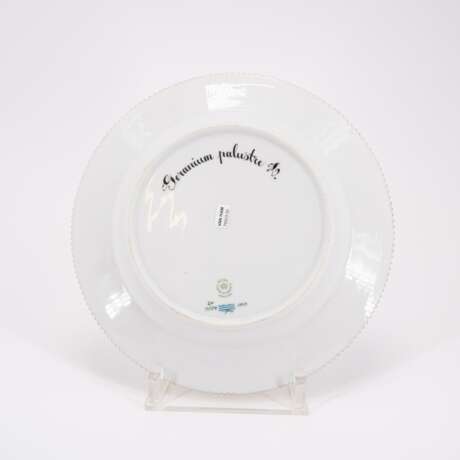 95 PIECES FROM A 'FLORA DANICA' DINING SERVICE - photo 19