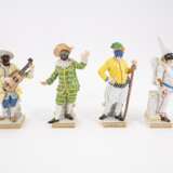 TEN LARGE PORCELAIN FIGURINES OF THE 'COMMEDIA DELL'ARTE' - фото 2