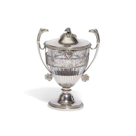 FOOTED-SILVER SUGAR VESSEL WITH MASCARONS - фото 1