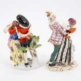 FOUR LARGE PORCELAIN COUPLES FROM THE COMMEDIA DELL'ARTE - Foto 3