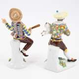 FOUR LARGE AND THREE SMALL PORCELAIN FIGURINES FROM THE COMMEDIA DELL'ARTE - Foto 9