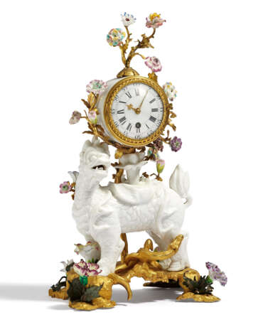 EXCEPTIONAL TABLE CLOCK WITH PORCELAIN QILIN - photo 1