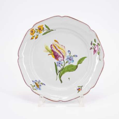 TWO FAIENCE PLATES WITH "FLEURS FINES" - Foto 4