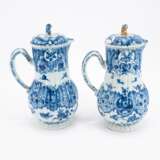 PAIR BLUE-WHITE JUGS WITH LID - Foto 4