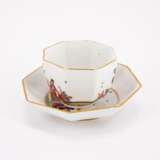 OCTAGONAL PORCELAIN CUP AND SAUCER WITH CHINOISERIES - фото 2