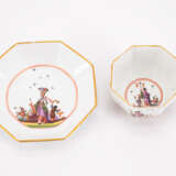 OCTAGONAL PORCELAIN CUP AND SAUCER WITH CHINOISERIES - photo 5