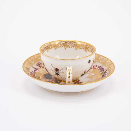 CUP AND SAUCER WITH LARGE GOLD CARTOUCHES AND HUNTING SCENES - Foto 3