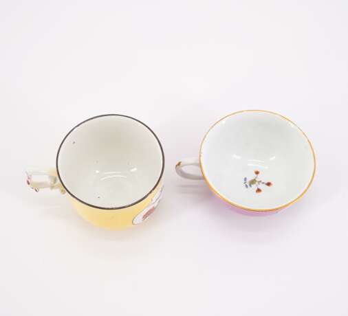 PORCELAIN COFFEE CUP AND SAUCER WITH YELLOW GROUND & PORCELAIN TEA CUP AND SAUCER WITH PURPLE GROUND AND KAKIEMON DECOR - Foto 7