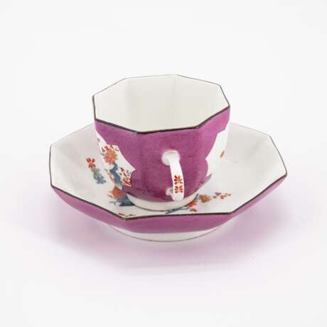 OCTAGONAL PORCELAIN CUP AND SAUCER WITH QUAIL DECOR AND PURPLE GROUND - фото 3