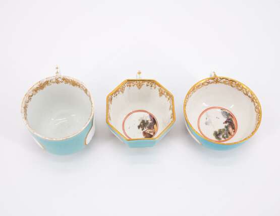 PORCELAIN CUP WITH SAUCER AND TWO PORCELAIN CUPS WITH TURQUOISE GROUND AND LANDSCAPE CARTOUCHES - photo 5