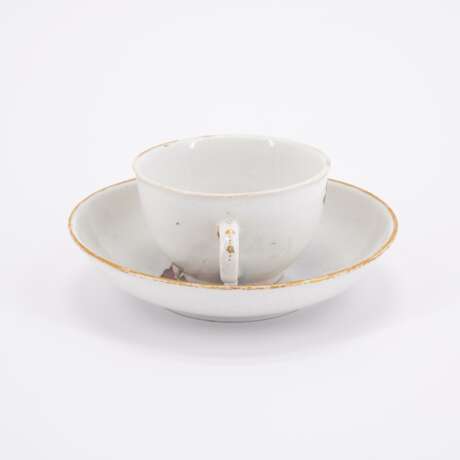 PORCELAIN COFFEE POT, THREE CUPS AND SAUCERS WITH HUNTING DECORS - Foto 8