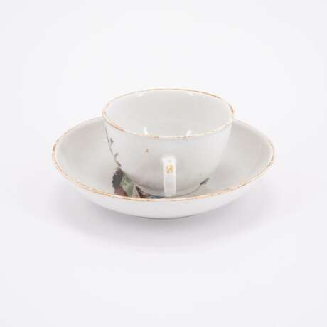 PORCELAIN COFFEE POT, THREE CUPS AND SAUCERS WITH HUNTING DECORS - Foto 13