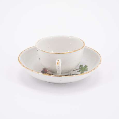 PORCELAIN COFFEE POT, THREE CUPS AND SAUCERS WITH HUNTING DECORS - Foto 18