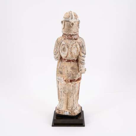 TWO POTTERY SOLDIER FIGURES - photo 3