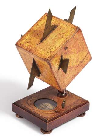 SUNDIAL CUBE WITH COMPASS MADE OF WOOD, BRASS AND GLASS - photo 1