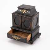 MINIATURE FRUITWOOD CABINET ON CHEST - фото 6