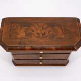 SMALL MODEL CHEST OF DRAWERS WITH FLORAL INLAYS MADE OF WOOD AND BONE - photo 6