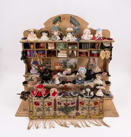 SMALL HAT SHOP WITH ACCESSORIES - photo 2