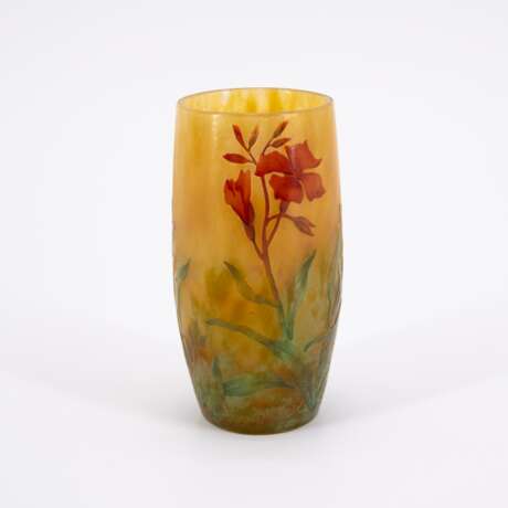 SMALL GLASS VASE WITH FLOWER DECOR - photo 3
