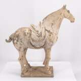 POTTERY FIGURINE OF A STANDING HORSE - photo 4