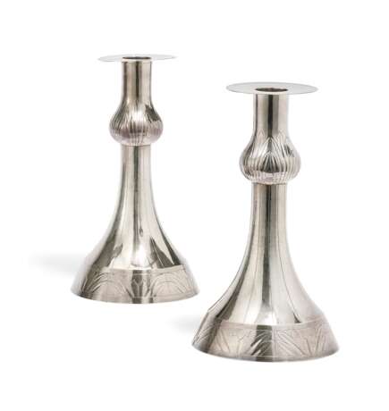 PAIR OF RARE LARGE SILVER CANDELSTICKS - фото 1