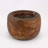 TWO WOODEN AND COPPER COAL BASINS, SO-CALLED HIBACHI WITH FLORAL DECOR - photo 7