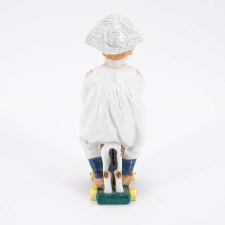 PORCELAIN HENTSCHEL CHILD WITH NEWSPAPER HAT ON TOY HORSE - фото 3