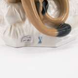 PORCELAIN FIGURINE OF A CROUCHING PAIR OF LIONS - photo 6