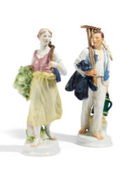PORCELAIN FIGURINES OF A PAIR OF YOUNG PEASANTS