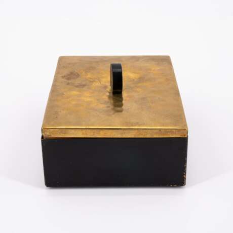 WOODEN AND BRASS CIGAR BOX - фото 2