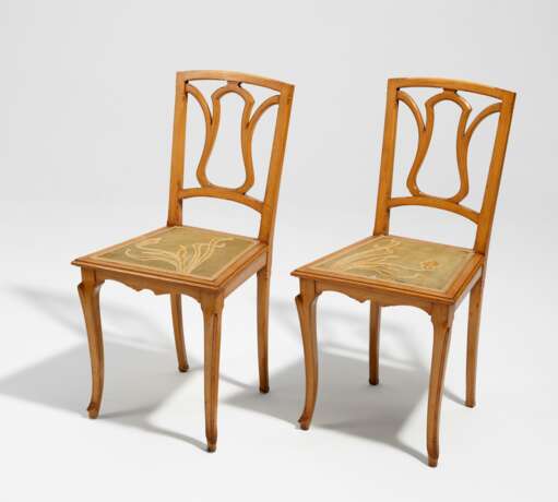 PAIR OF WOODEN ART NOUVEAU CHAIRS - фото 1