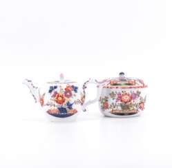 SMALL PORCELAIN JUG AND SUGAR BOWL WITH TABLE PATTERN