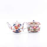 SMALL PORCELAIN JUG AND SUGAR BOWL WITH TABLE PATTERN - фото 1