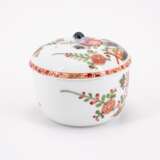 SMALL PORCELAIN JUG AND SUGAR BOWL WITH TABLE PATTERN - photo 4