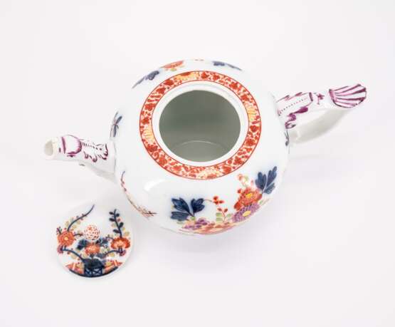 SMALL PORCELAIN JUG AND SUGAR BOWL WITH TABLE PATTERN - photo 10