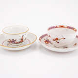 PORCELAIN TEA BOWL AND SMALL BOWL WITH SAUCERS AND CHINOISERIES - photo 4