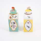 TWO PORCELAIN TEA CADDIES WITH GROUND AND FLOWER RESERVES - фото 2